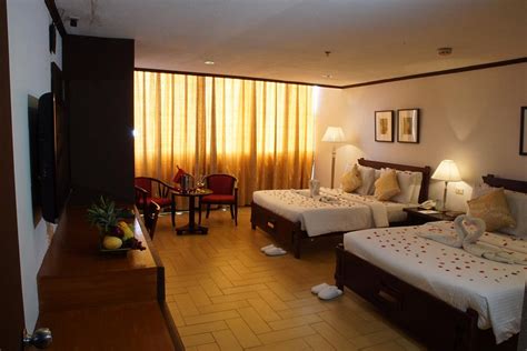 hotels in cebu city near fuente osmena|THE 10 CLOSEST Hotels to Fuente Osmena .